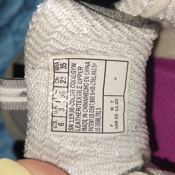 Sketchers Air Cooled D'Lite Memory Foam shoes - Picture 8 of 8